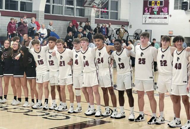 Role player Riley helps GCC boys basketball grind out win over Hempfield