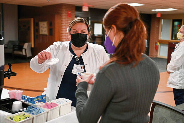 5754603_web1_gtr-HospitalStatus004-120322
