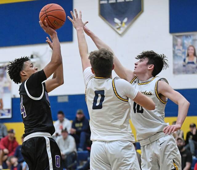 Freeport defense clamps down on Obama Academy in second half, keys victory