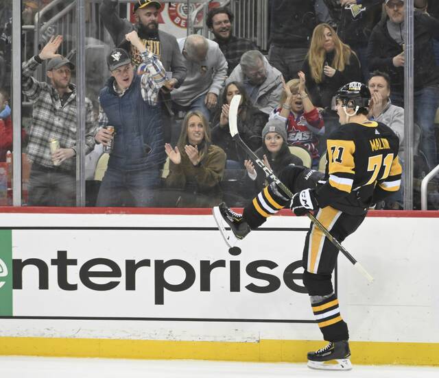 5764949_web1_ptr-PensDevils04-123122