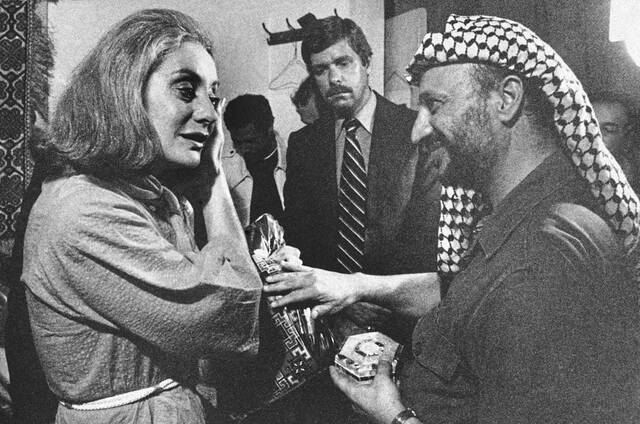 5766367_web1_ptr-BarbaraWalters-123122-7