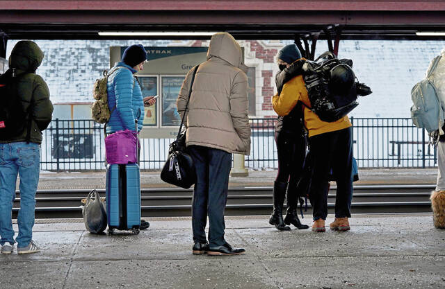 5724345_web1_gtr-eg-TrainStations001-122922
