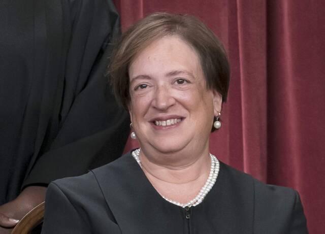 5770040_web1_ptr-SupremeCourtLongArguments-010323-3