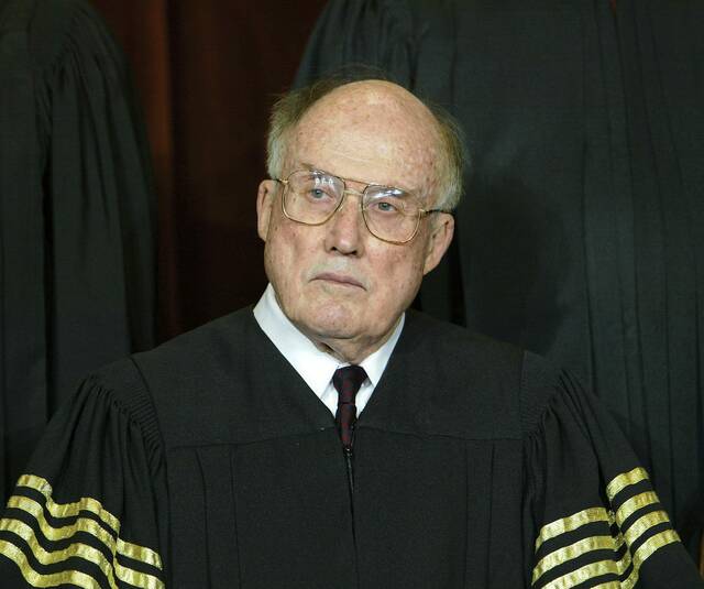 5770040_web1_ptr-SupremeCourtLongArguments-010323-6