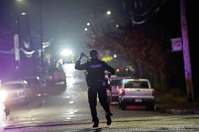 5770939_web1_vnd-copshooting004-010323