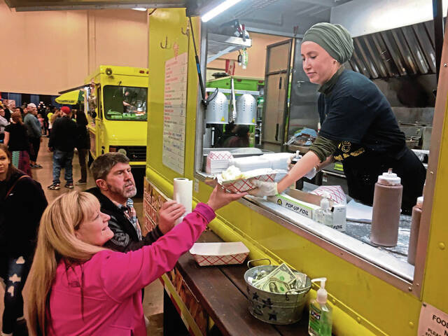 5775030_web1_ptr-FoodTruck2-010520