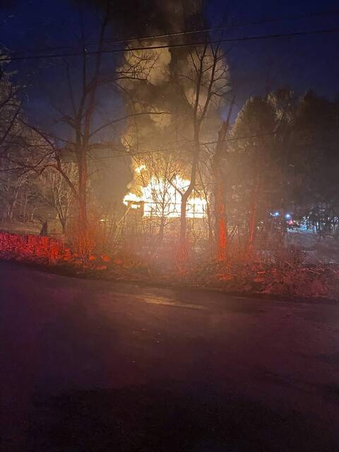 5779371_web1_gtr-claridgehousefire66