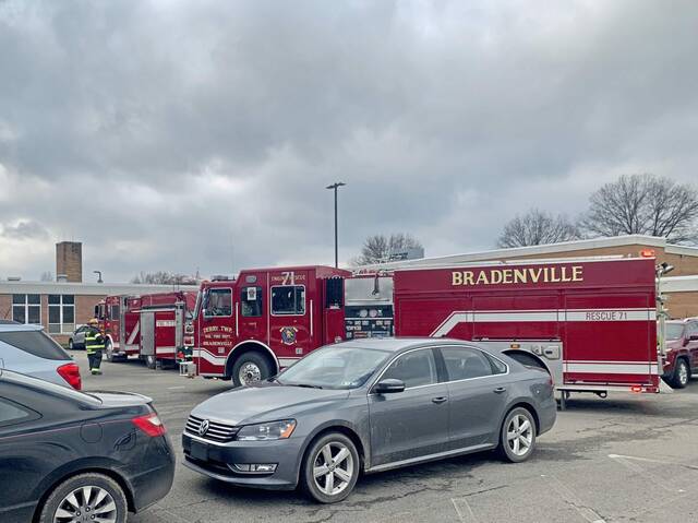 5780355_web1_gtr-DerryMSFire-010623--3-