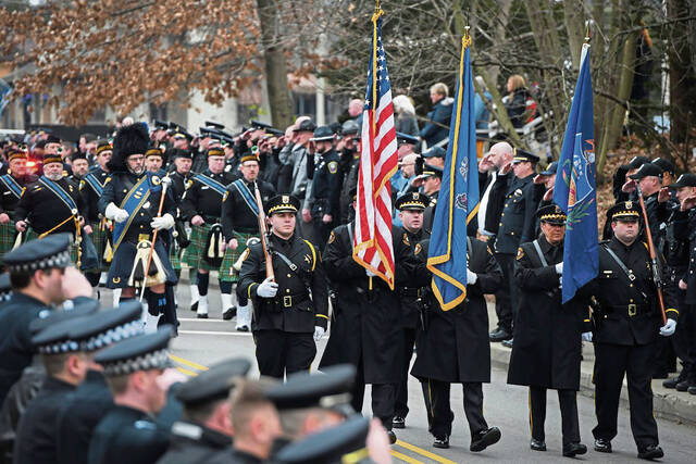 5796634_web1_vnd-McIntireFuneral003-011223