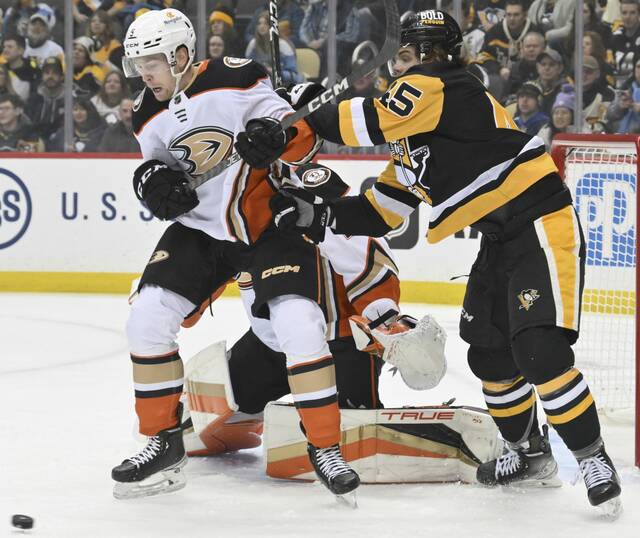5814980_web1_ptr-PensDucks05-011723