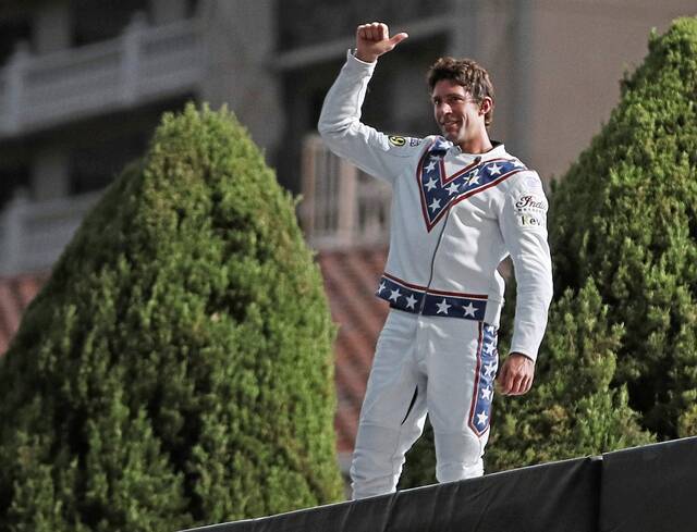 5817468_web1_ptr-NASCARPastranaDaytona500-011823-1