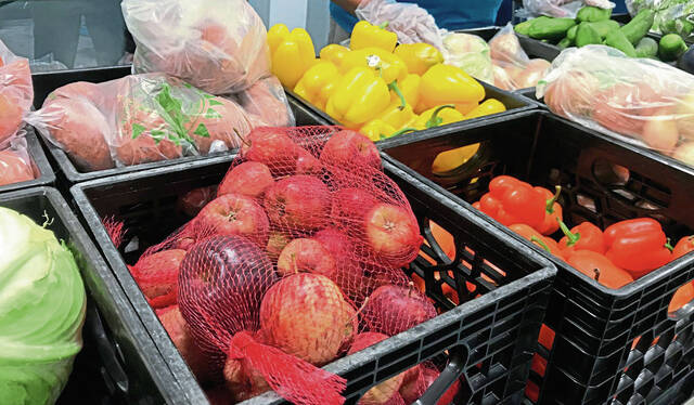 5827174_web1_vnd-foodpantryopens2-101819