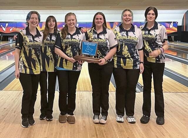 Franklin Regional’s Brandon Smith, Penn-Trafford’s Alyssa Balest claim WCCA bowling titles