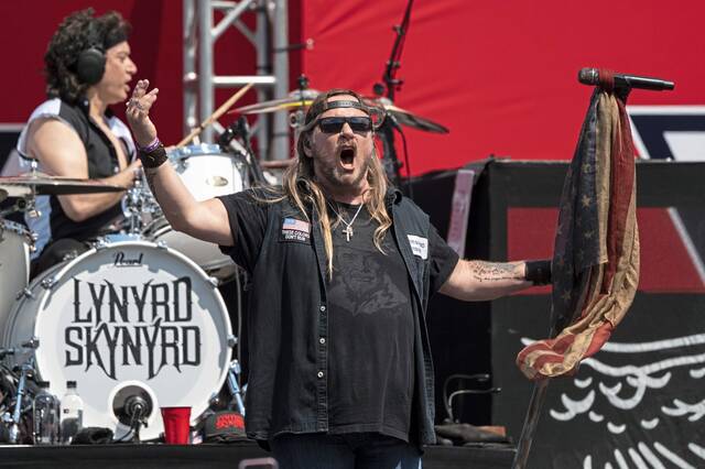 5837521_web1_ptr-zzskynyrd2-121322