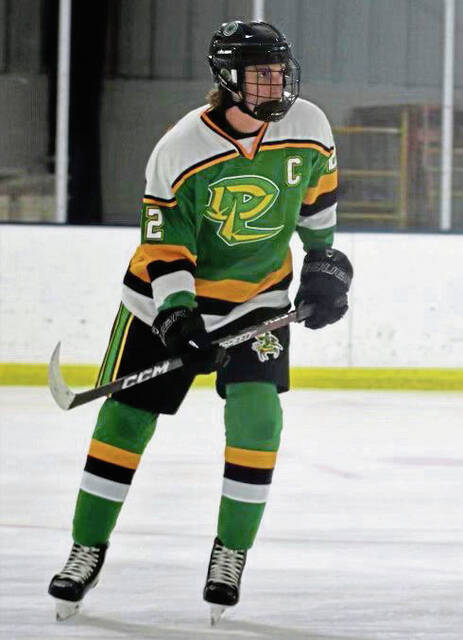 Deep lineup helps Deer Lakes hockey contend with Division 2 leaders