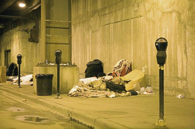 5840703_web1_web-homeless