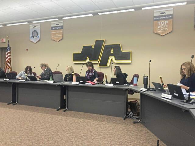5844417_web1_NAschoolboard