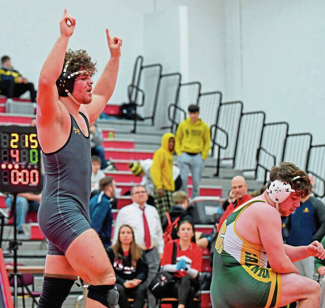 North Allegheny wrestling crowns 2 county champs