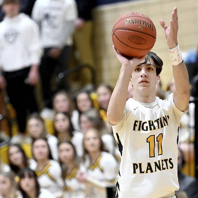 Mars outduels North Hills on Tasso Sfanos buzzer-beating 3-pointer