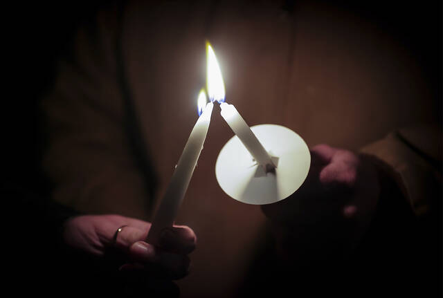 5853371_web1_5853371-97f37a6b8a474eb1a7795f94209b7e24