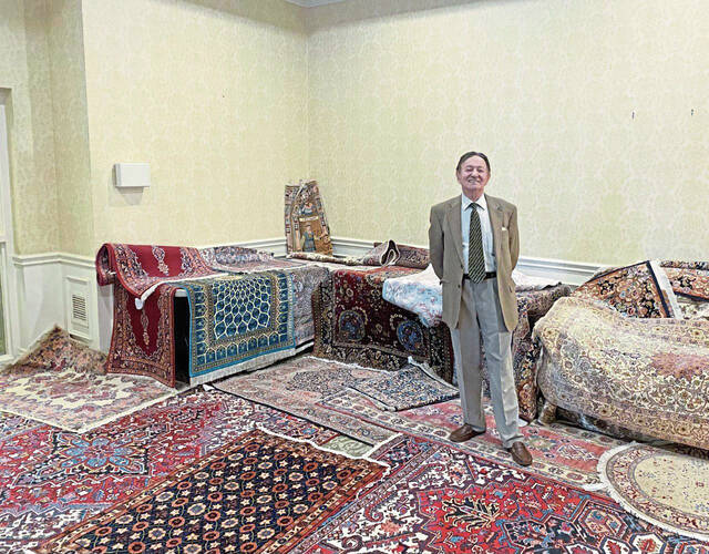 5857174_web1_gtr-lo-AntiqueShow-013023