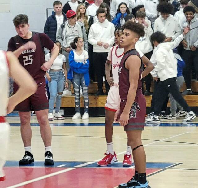 Freshman sparks Greensburg Central Catholic to season sweep of rival Jeannette