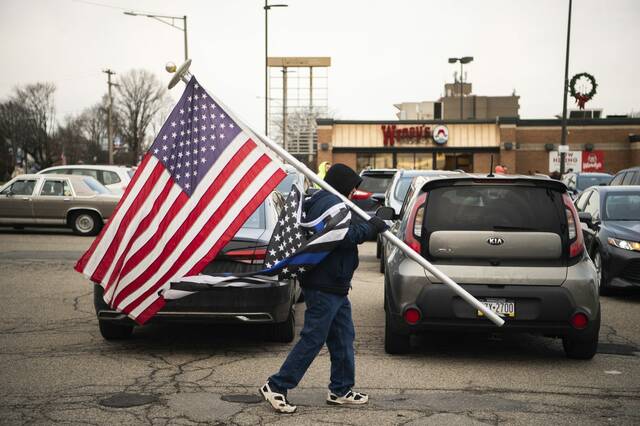 5799326_web1_10_vnd-mcintireprocession223-011223