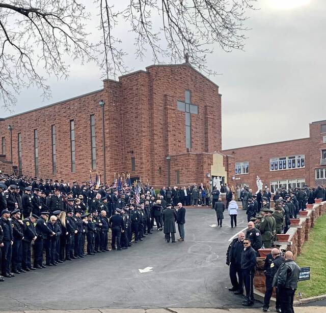 5799326_web1_25_ptr-tawnya_mcintirepoliceenterchurch-3