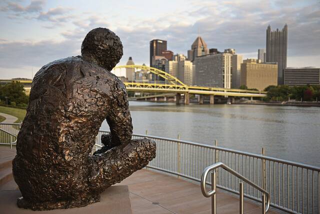 5865460_web1_web-pittsburgh-skyline-703