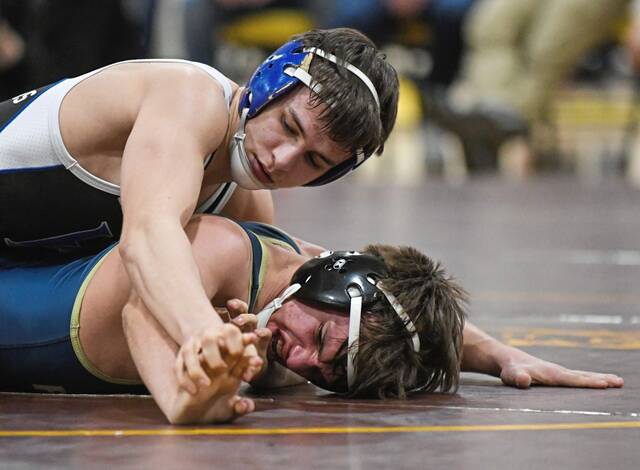 Cinderella Hempfield heads into WPIAL team wrestling semifinals with confidence