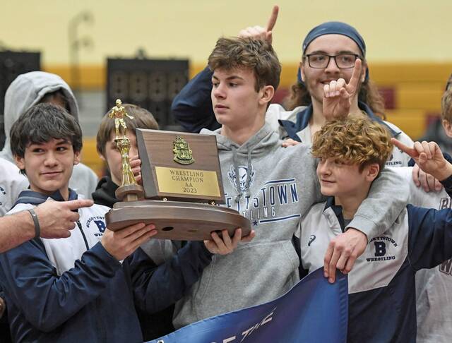 Burgettstown wrestlers get vengeance, win WPIAL team title