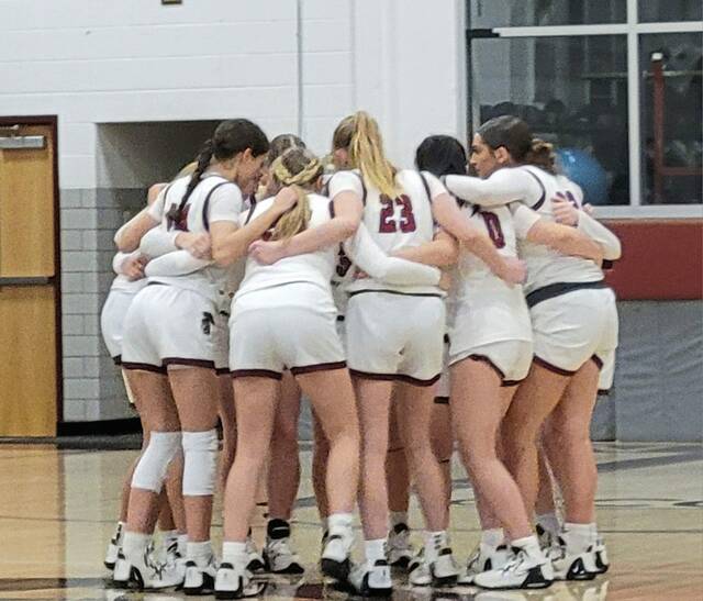 Greensburg CC girls rout Clairton but Bears sophomore Iyanna Wade scores 1,000th point