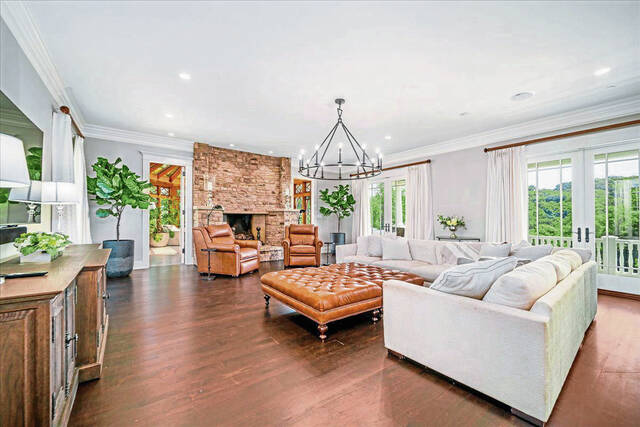 5887466_web1_gtr-LigMansion14-021023