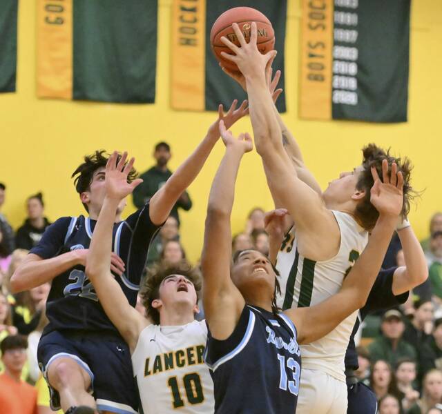 Deer Lakes boys must beat rival to win title outright