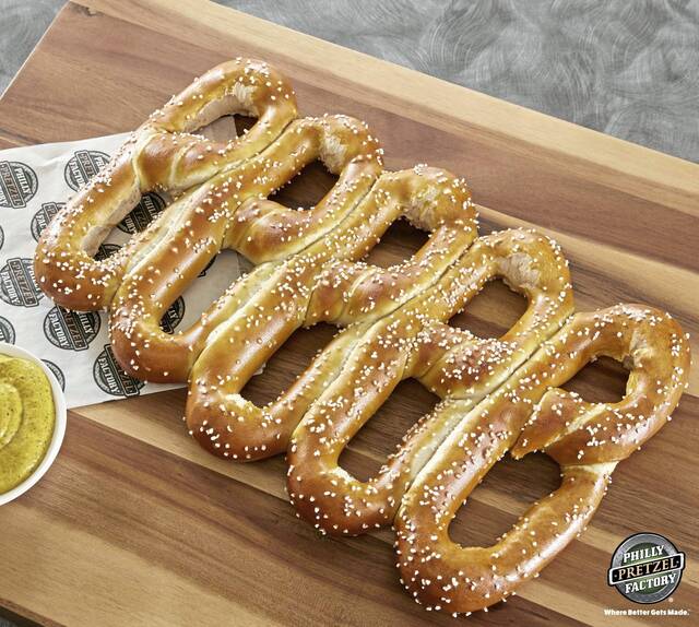 5895542_web1_ptr-eagleschiefs-pretzels