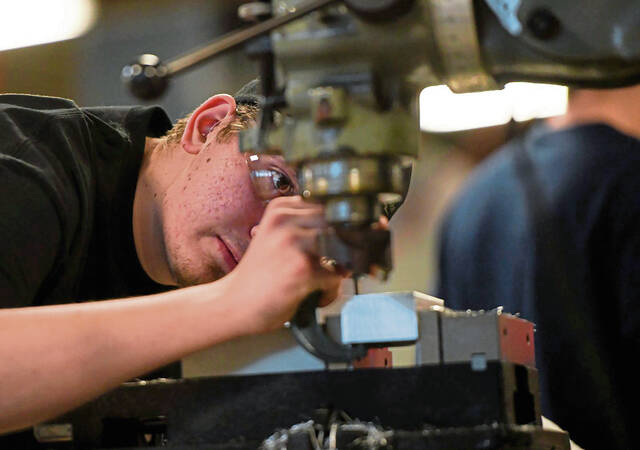5903492_web1_gtr-ApprenticeCompetition001-021823