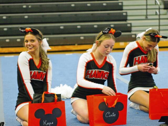 5903574_web1_bp-cheersquad-022323-3