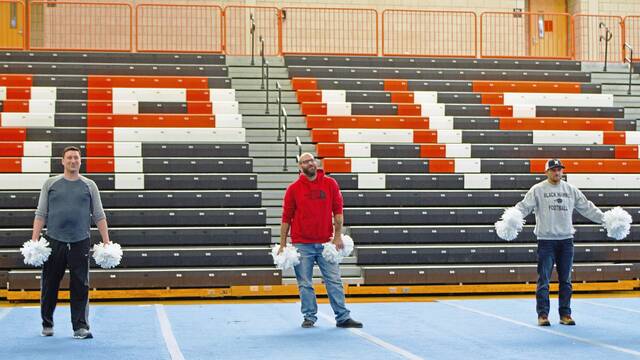 5903574_web1_bp-cheersquad-022323-7