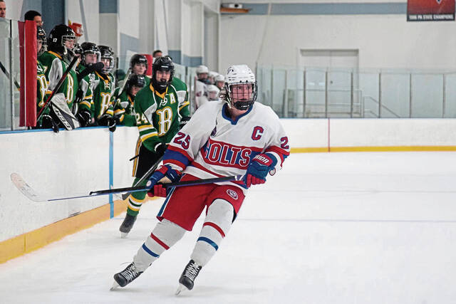 Chartiers Valley hockey battles to the end after sluggish start to season