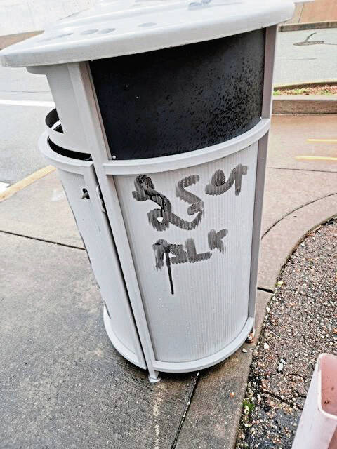 5907818_web1_vnd-brackgraffiti2-021523