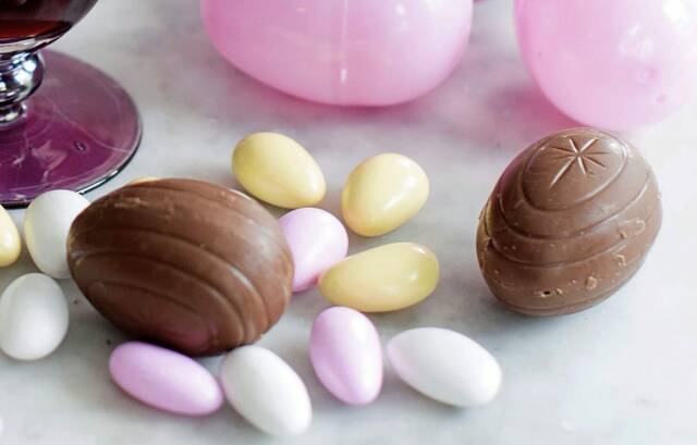 5911076_web1_AP561562526421