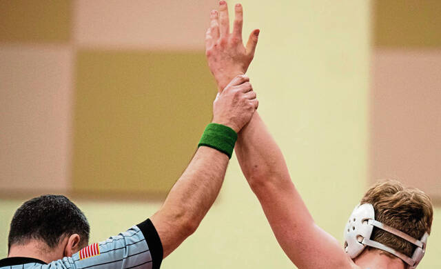 Penn Hills wrestlers make strides during nontraditional season