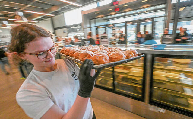 5916277_web1_VND-Paczki1-022223