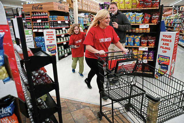 5927756_web1_gtr-FoodBankSpree003-022323