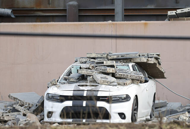 5931673_web1_AP23052697424669