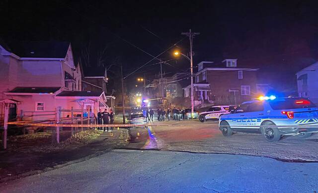 5934605_web1_ptr-DuqOfficerShot-022323
