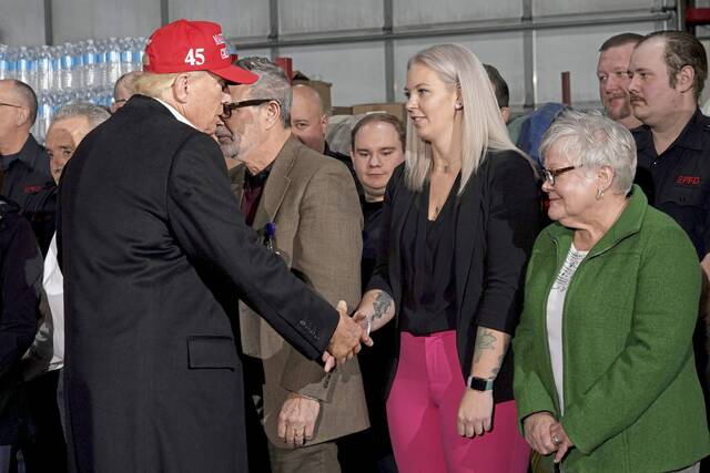 5935166_web1_ptr-TrainDerailmentTrump1-022323