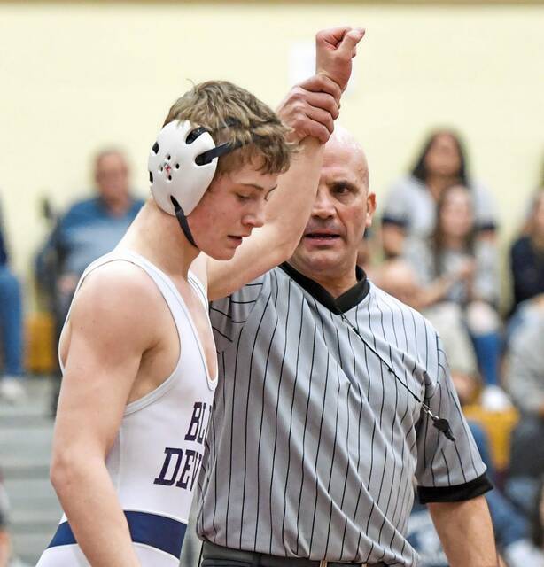 Burgettstown, Burrell, Frazier send 5 to semifinals at WPIAL Class 2A wrestling