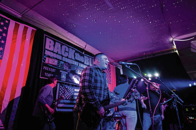 5946873_web1_vnd-backblueconcert7-022623