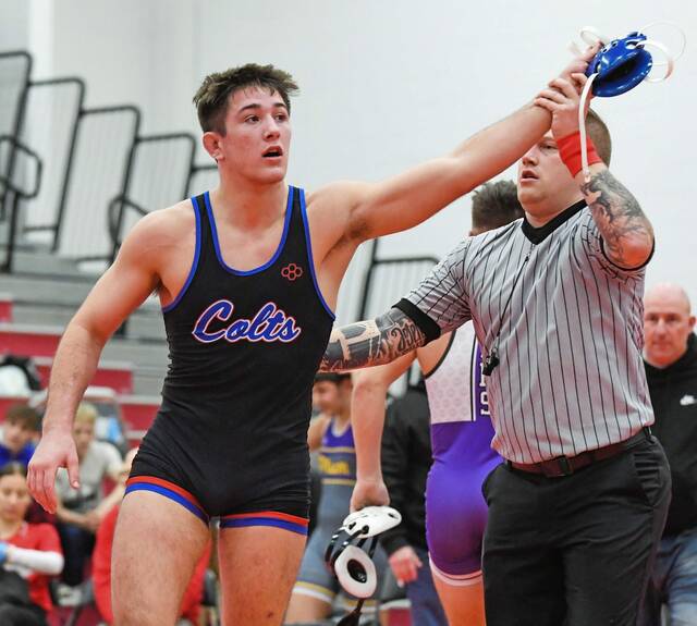 Chartiers Valley’s Dylan Evans tops rival to win Class 3A wrestling section title